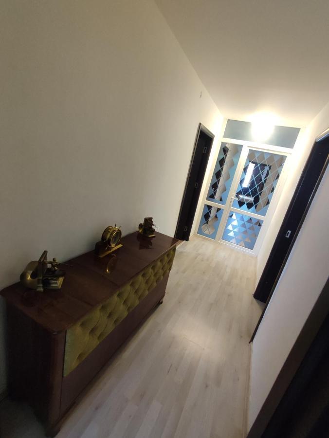 Central House Hotel Curtea de Argeş Buitenkant foto
